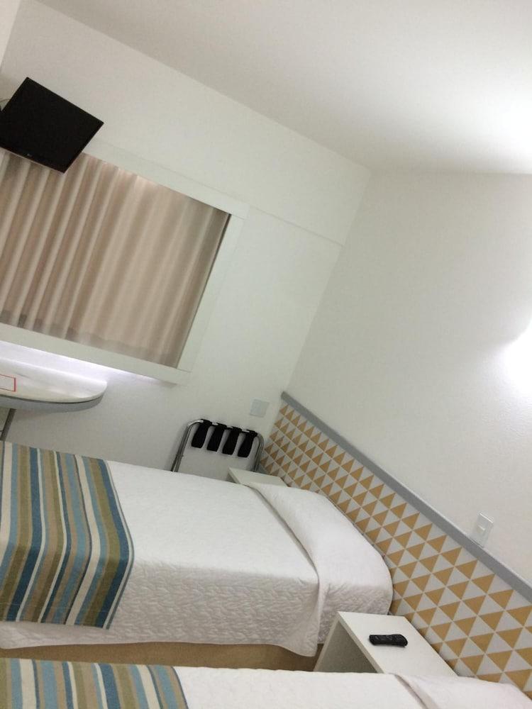 Ibis Budget Salvador Bagian luar foto