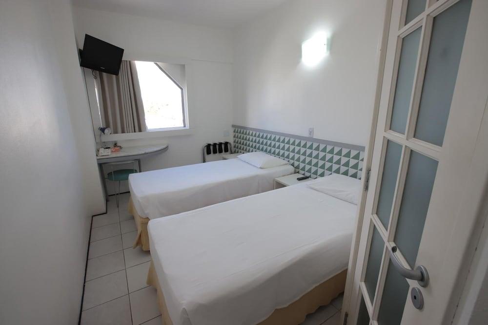 Ibis Budget Salvador Bagian luar foto
